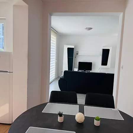 Modern Split